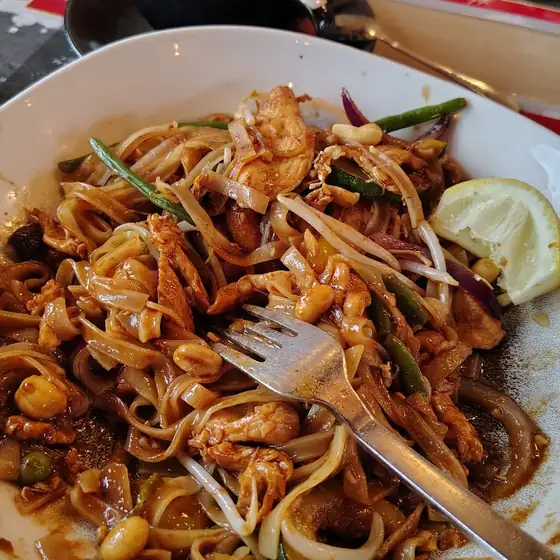 Pad thai